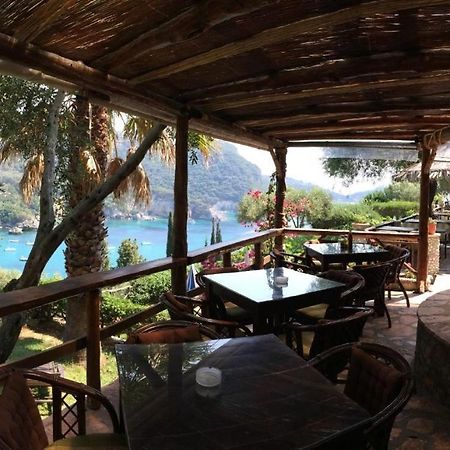 Acapulco Seaside Pool Bar And Apartments Палеокастрица Екстериор снимка