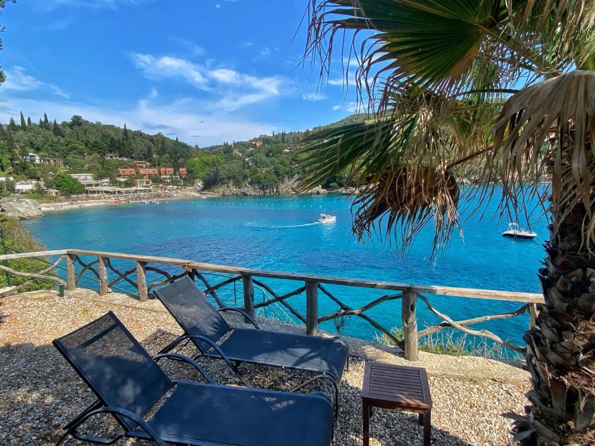 Acapulco Seaside Pool Bar And Apartments Палеокастрица Екстериор снимка