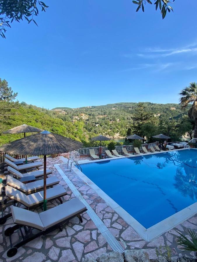 Acapulco Seaside Pool Bar And Apartments Палеокастрица Екстериор снимка